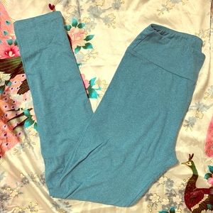 NWOT LulaRoe Light Blue Leggings